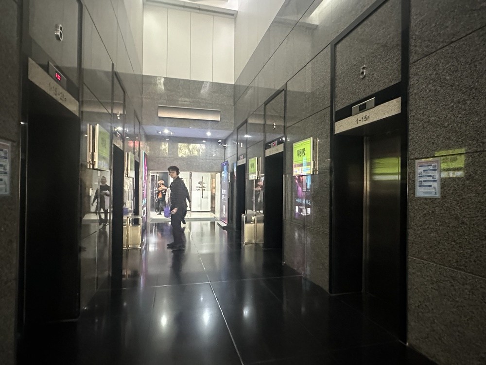 电梯厅1